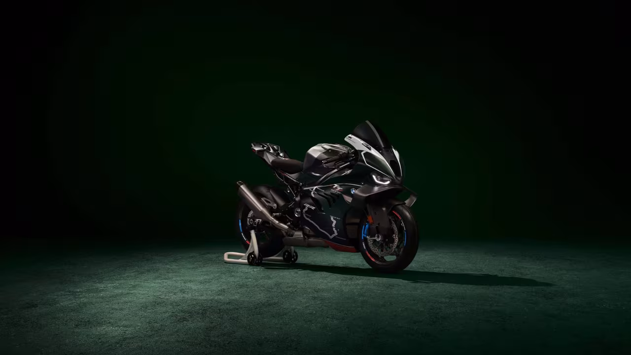 BMW M 1000 RR Limited Edition Isle of Man TT в специальной гоночной раскраске